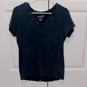 v neck tee